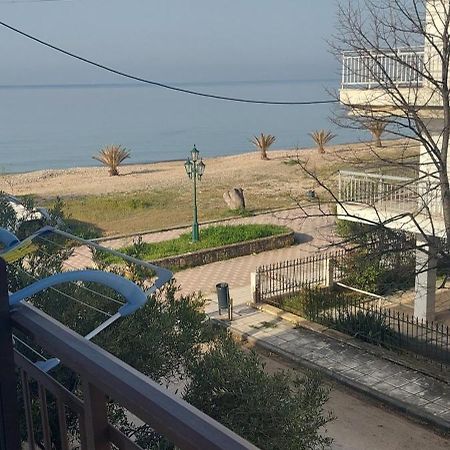 Seaside Studios Paralia Dionysiou Esterno foto