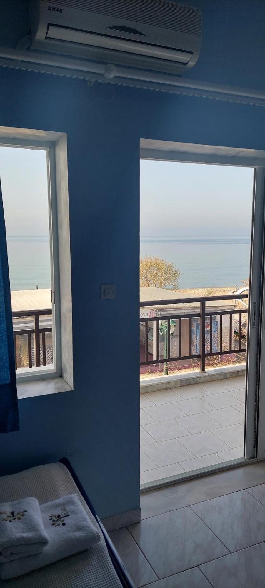 Seaside Studios Paralia Dionysiou Esterno foto